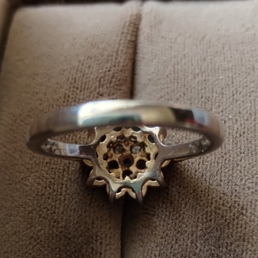 Ring - Picture 6 of 6